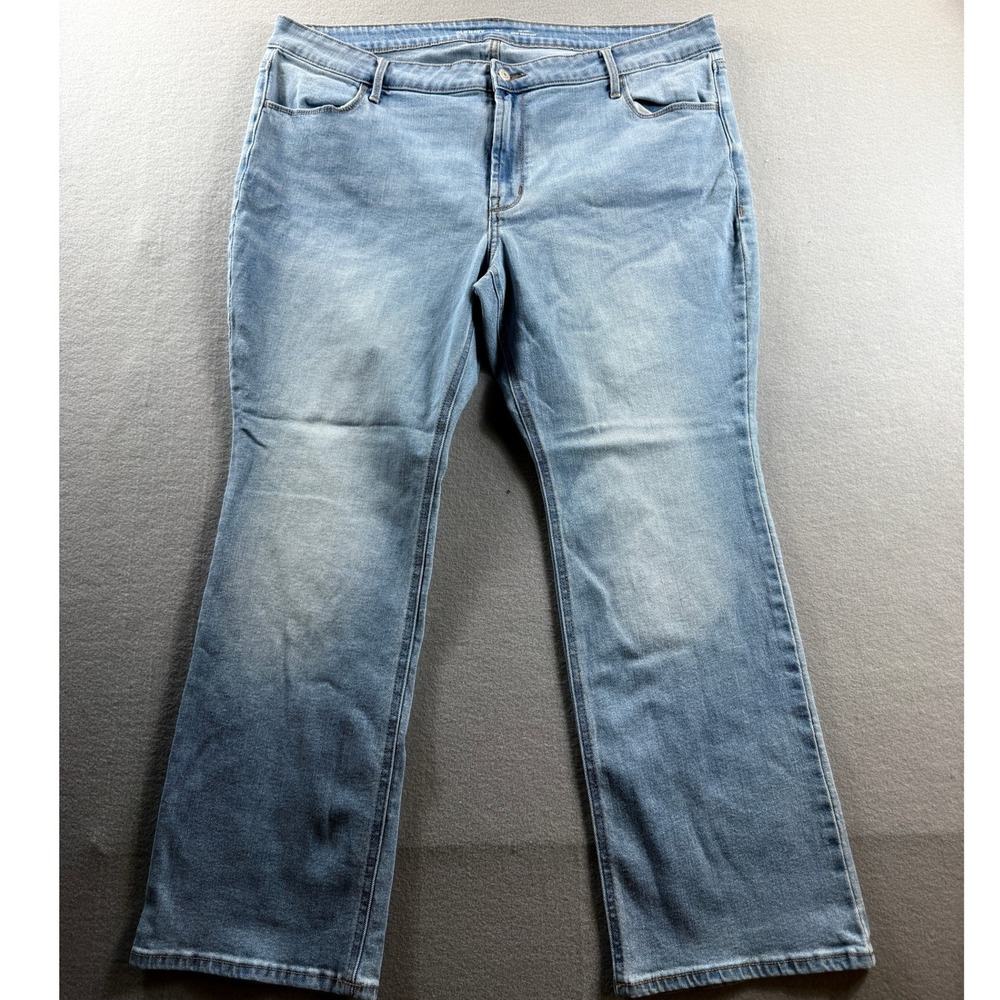 Old Navy Wow Boot-Cut Jeans Women 18 Petite Light Wash Mid-Rise 39x27